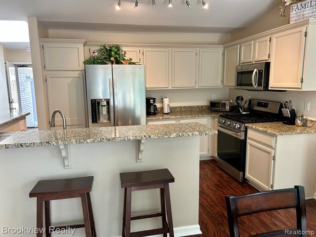 41537 Greenspire Drive, Clinton Township, MI 48038