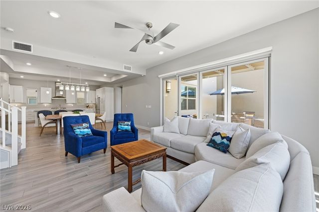 4238 Swift Street, Las Vegas, NV 89135