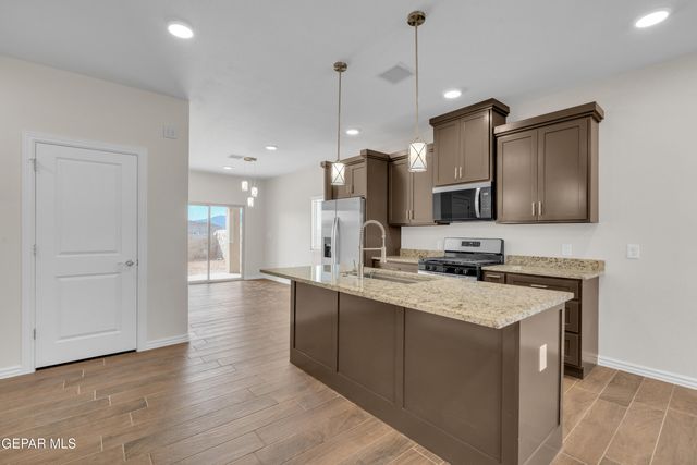 7313 John Gerald Way, El Paso, TX 79934