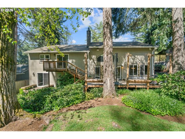 3040 ROYCE Way, Lake Oswego, OR 97034