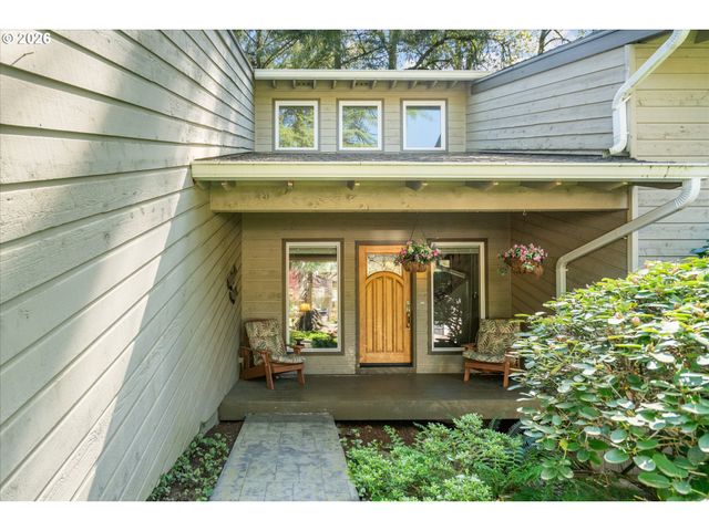 3040 ROYCE Way, Lake Oswego, OR 97034
