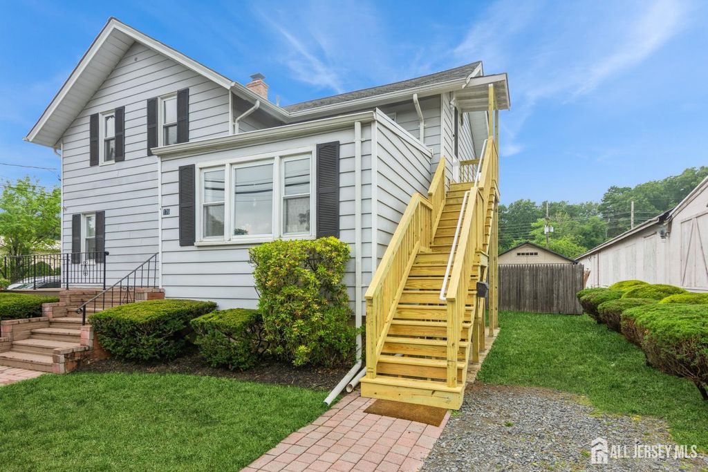176 Manalapan Road, Spotswood, NJ 08884