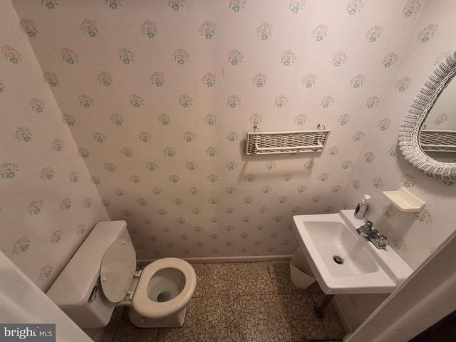 816 ST VINCENT ST, Philadelphia, PA 19111