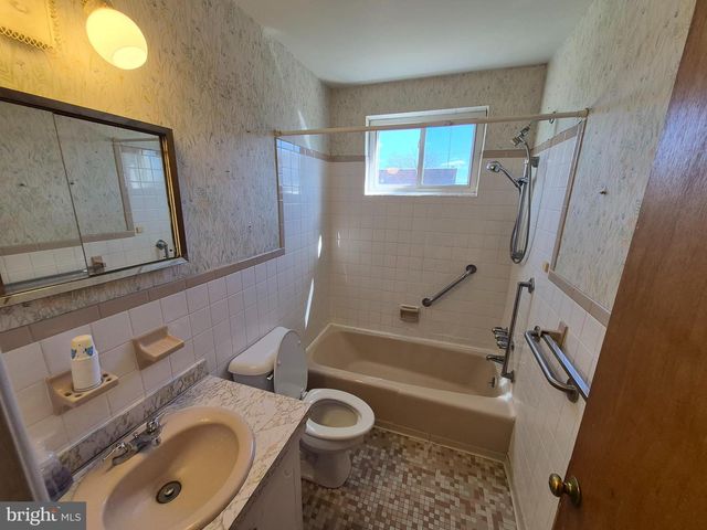 816 ST VINCENT ST, Philadelphia, PA 19111