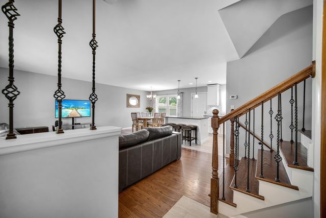 250 Lawndale Drive, Munster, IN 46321