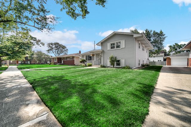 250 Lawndale Drive, Munster, IN 46321