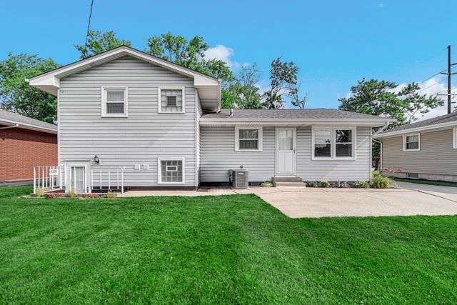 250 Lawndale Drive, Munster, IN 46321