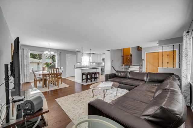 250 Lawndale Drive, Munster, IN 46321