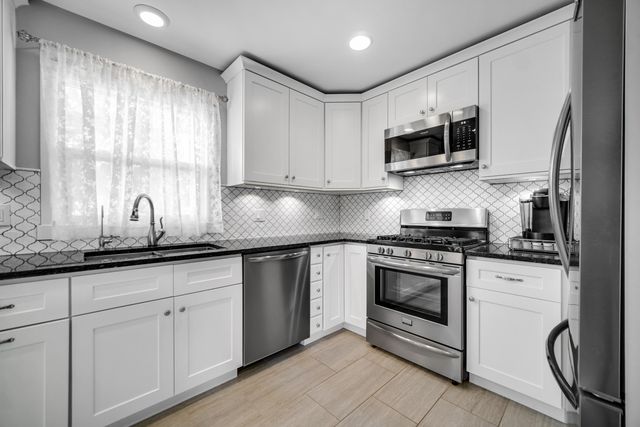 250 Lawndale Drive, Munster, IN 46321