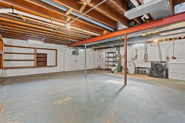 11693 Sherman ROAD, Cedarburg, WI 53012