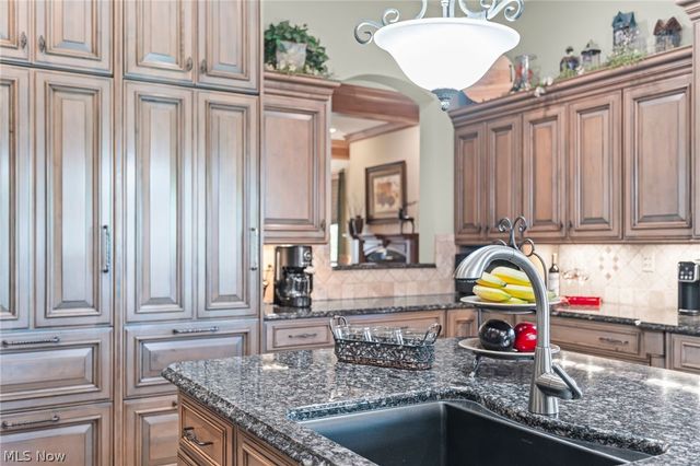 9627 State Route 152, Richmond, OH 43944