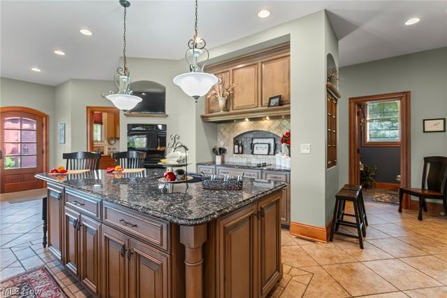 9627 State Route 152, Richmond, OH 43944