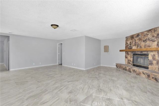 21008 South Road, Apple Valley, CA 92307