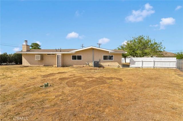21008 South Road, Apple Valley, CA 92307