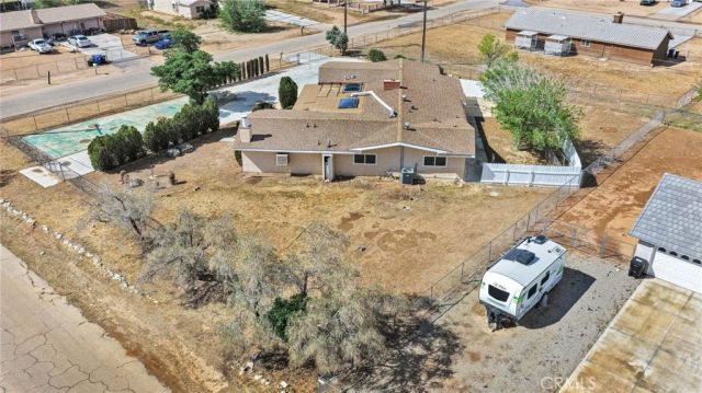 21008 South Road, Apple Valley, CA 92307