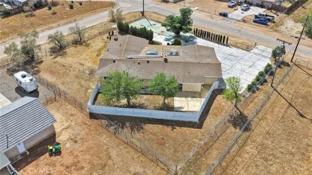 21008 South Road, Apple Valley, CA 92307