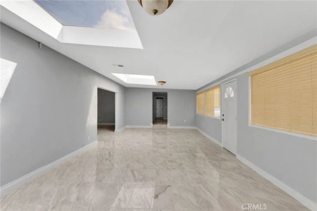21008 South Road, Apple Valley, CA 92307