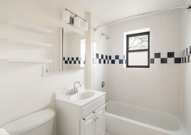 44 Lafayette Ave. 308, Chelsea, MA 02150