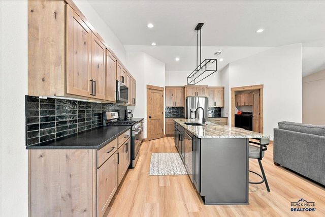 11265 WESTWIND CT, Lead, SD 57754