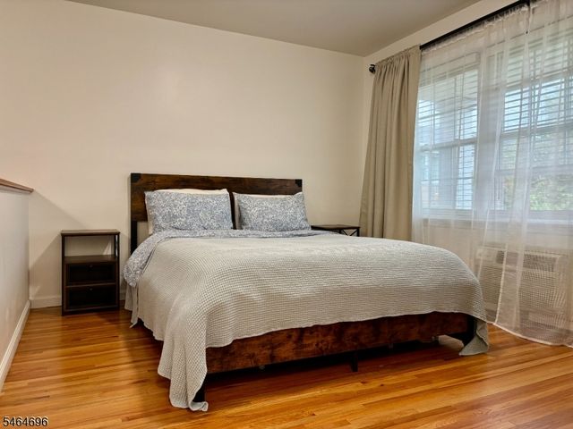 605 Grove St E10, Clifton City, NJ 07013