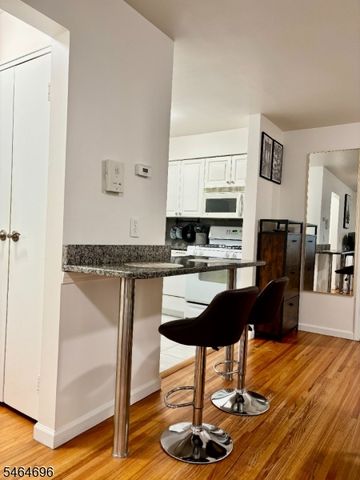 605 Grove St E10, Clifton City, NJ 07013
