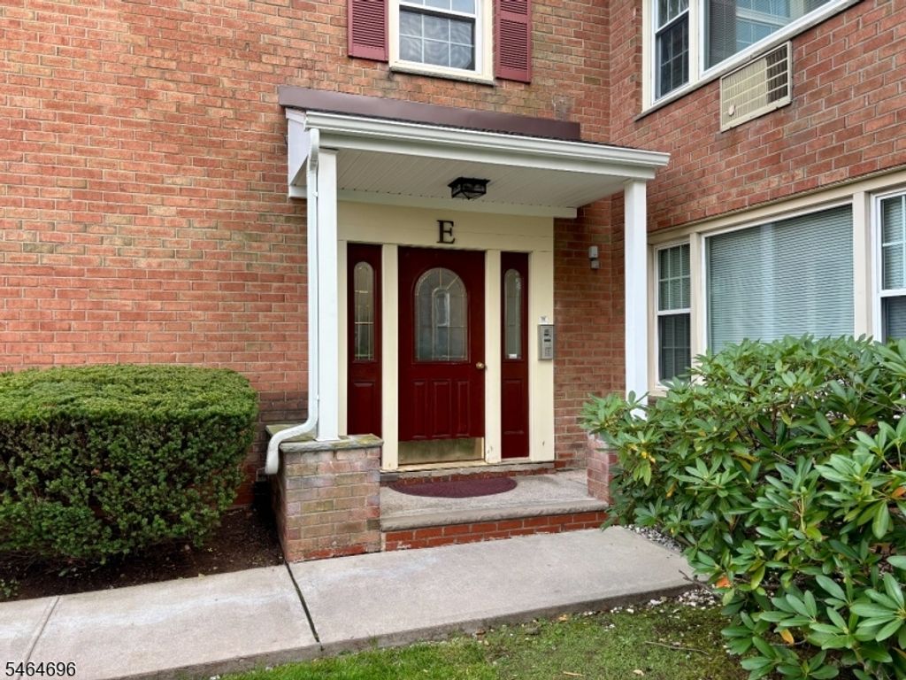 605 Grove St E10, Clifton City, NJ 07013 — photo 3