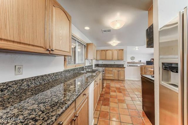 137 E FREMONT Drive, Tempe, AZ 85282