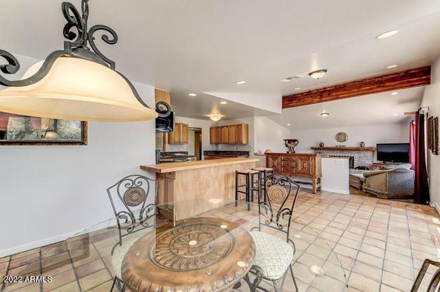 137 E FREMONT Drive, Tempe, AZ 85282