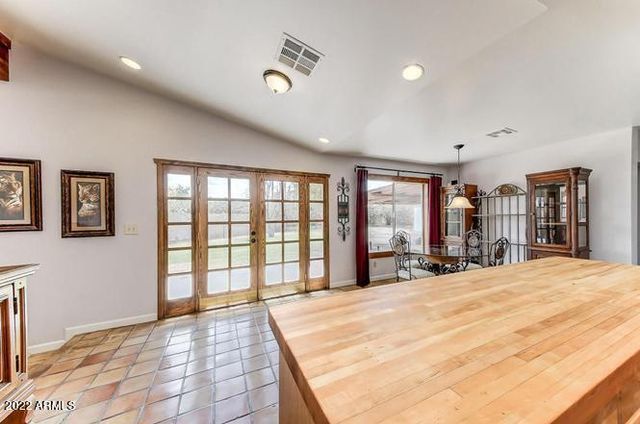 137 E FREMONT Drive, Tempe, AZ 85282