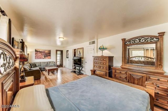 137 E FREMONT Drive, Tempe, AZ 85282