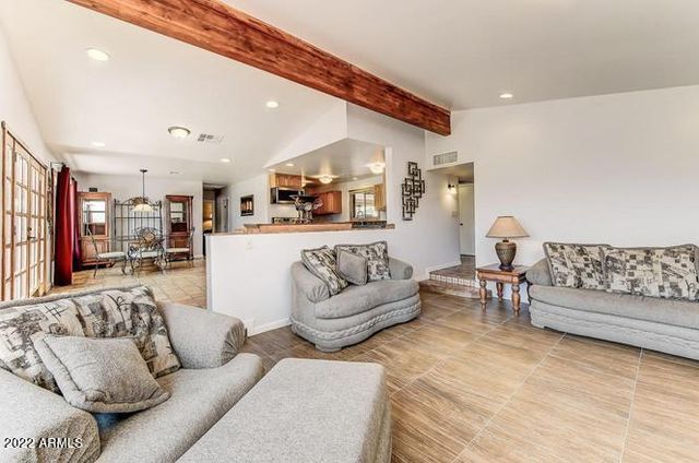 137 E FREMONT Drive, Tempe, AZ 85282