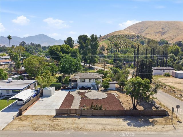 1202 Amethyst Street, Mentone, CA 92359