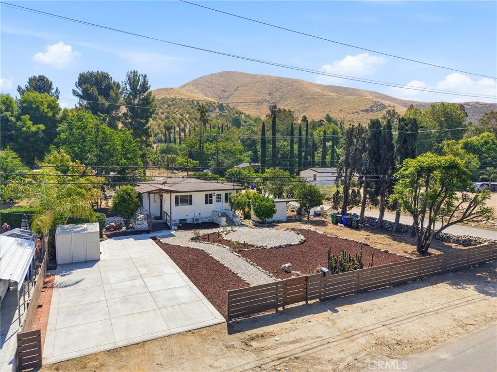1202 Amethyst Street, Mentone, CA 92359