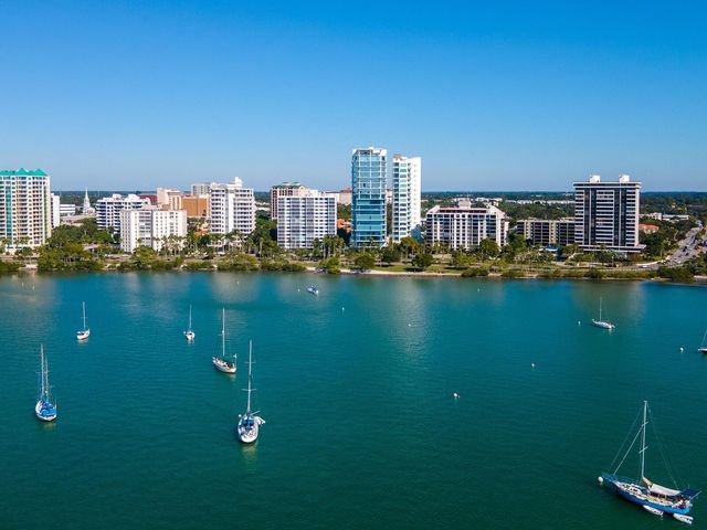 527 FREELING DRIVE, Sarasota, FL 34242