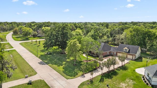 3010 Wellspring Lake Drive, Fulshear, TX 77441