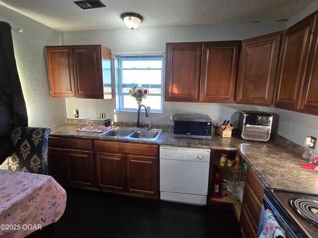 2401 S Wall Avenue, Joplin, MO 64804