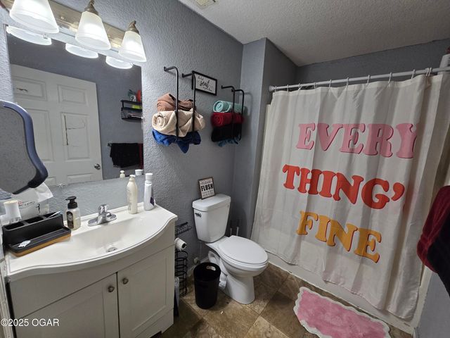 2401 S Wall Avenue, Joplin, MO 64804