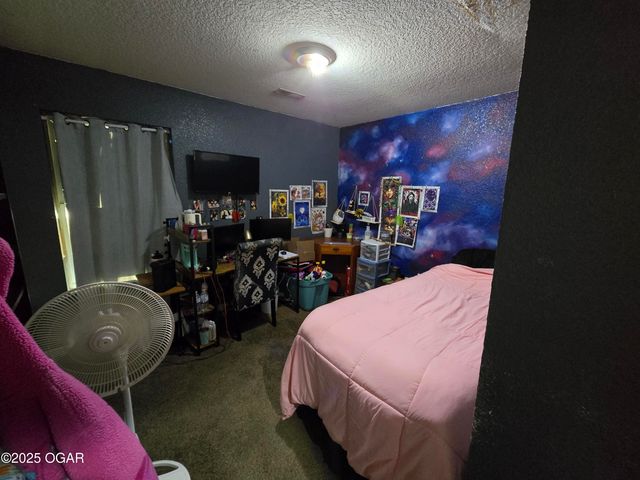 2401 S Wall Avenue, Joplin, MO 64804