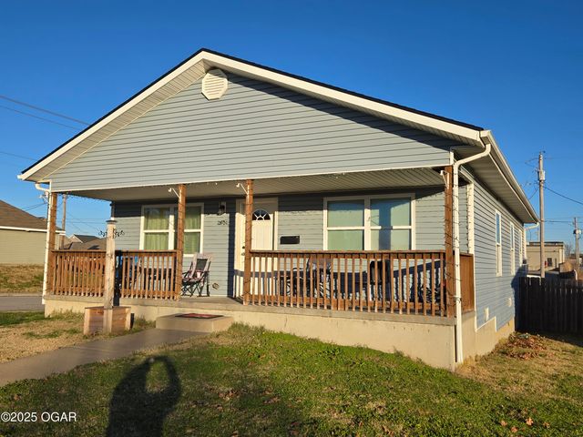 2401 S Wall Avenue, Joplin, MO 64804
