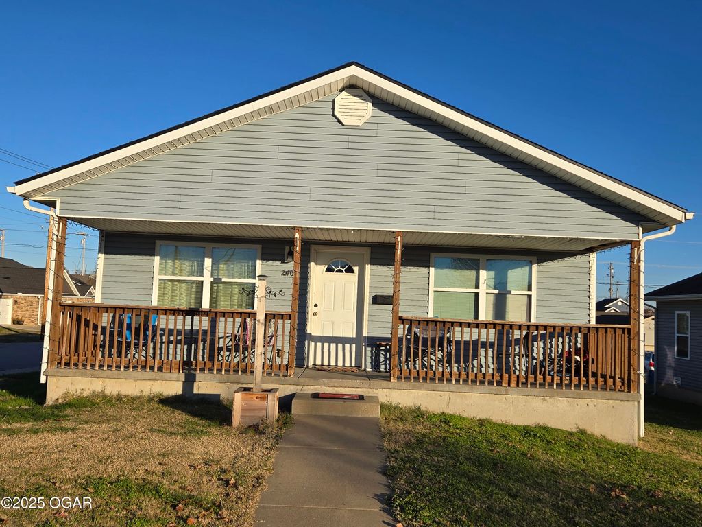 2401 S Wall Avenue, Joplin, MO 64804
