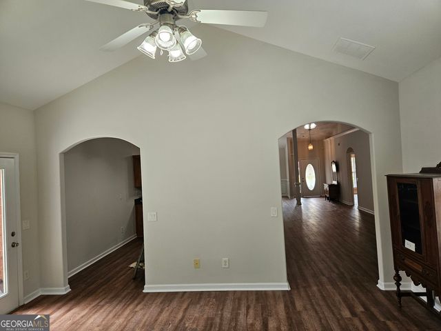 360 Crossroads Drive, Social Circle, GA 30025