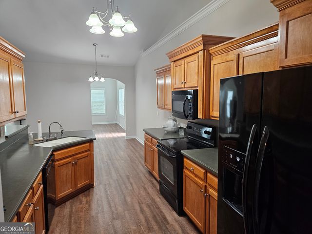 360 Crossroads Drive, Social Circle, GA 30025