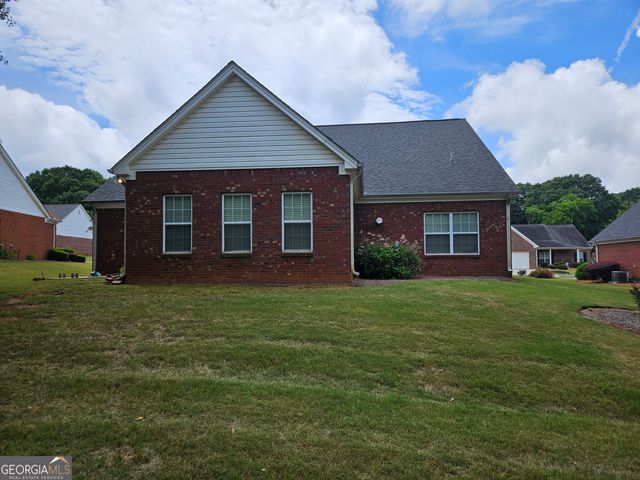 360 Crossroads Drive, Social Circle, GA 30025