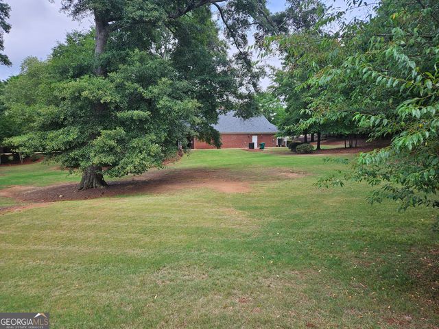360 Crossroads Drive, Social Circle, GA 30025