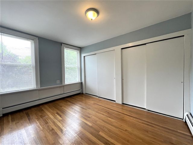1 Cedar Sq 2, Cambridge, MA 02140
