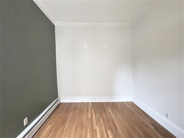 1 Cedar Sq 2, Cambridge, MA 02140