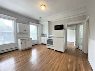1 Cedar Sq 2, Cambridge, MA 02140