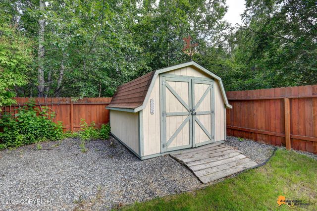 2491 W Stonebridge Drive, Wasilla, AK 99654