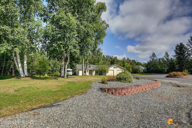 2491 W Stonebridge Drive, Wasilla, AK 99654