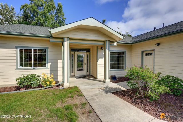 2491 W Stonebridge Drive, Wasilla, AK 99654